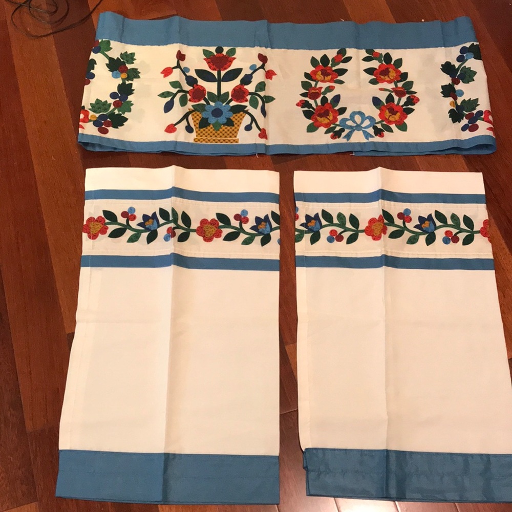 Cafe Curtains NWOT